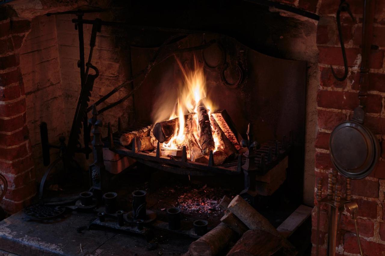 The Three Horseshoes East Worldham Alton  Εξωτερικό φωτογραφία